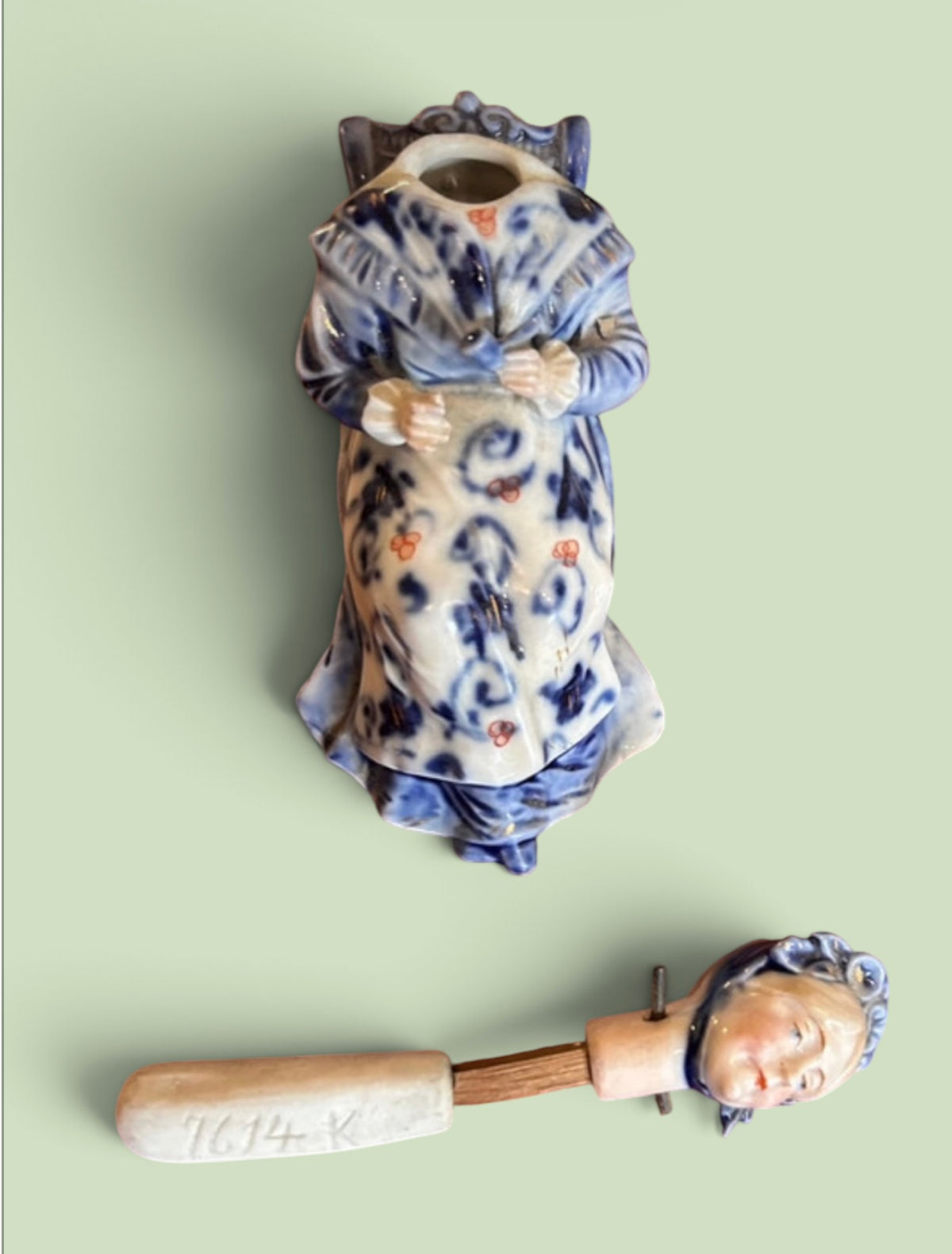 Vintage Porcelain Pipe Smoking Lady Figurine Detachable Head Stopper 7614 K