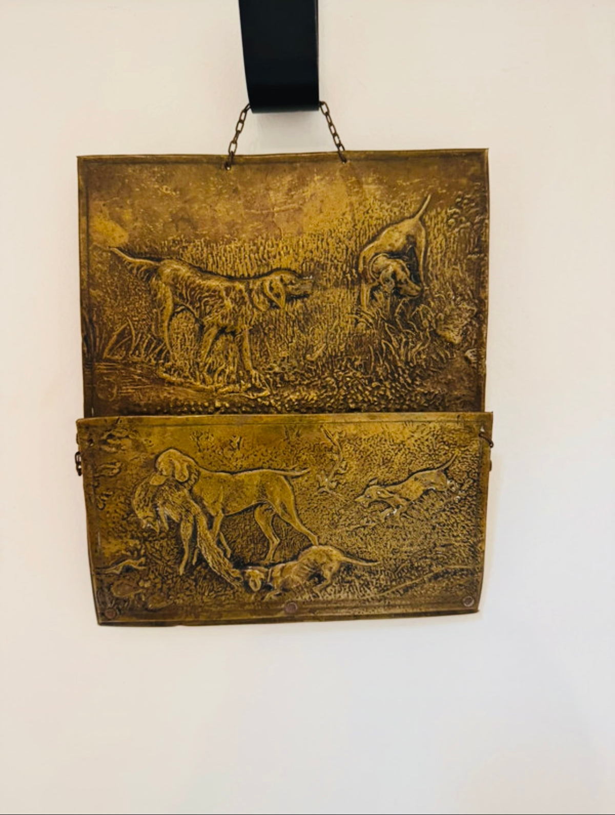 Vintage Embossed Brass Hunting Dog Letter Rack Wall Hanging Country Sporting Decor